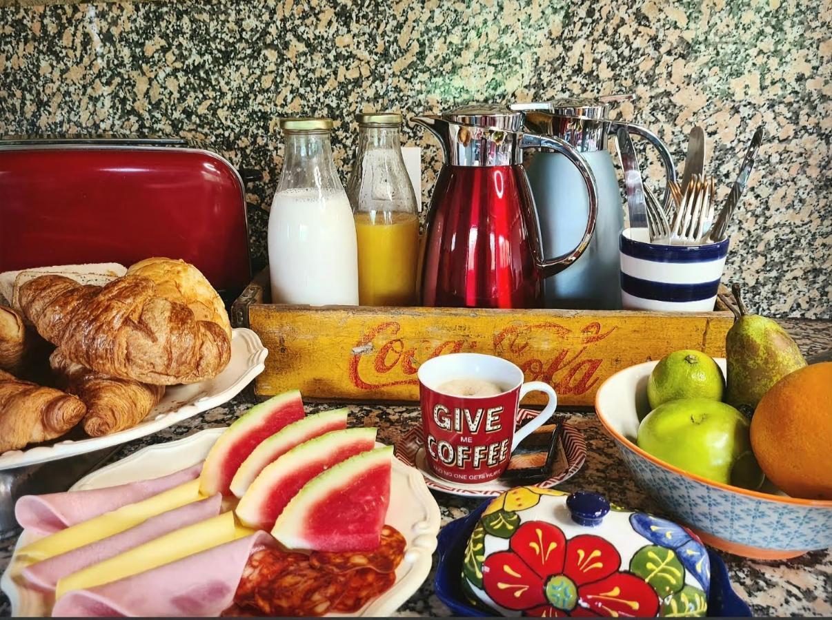Harveys Homestay - Adults Only Mieres  Exteriér fotografie